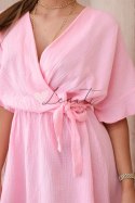 Sukienka muślinowa taliowana jasno różowa